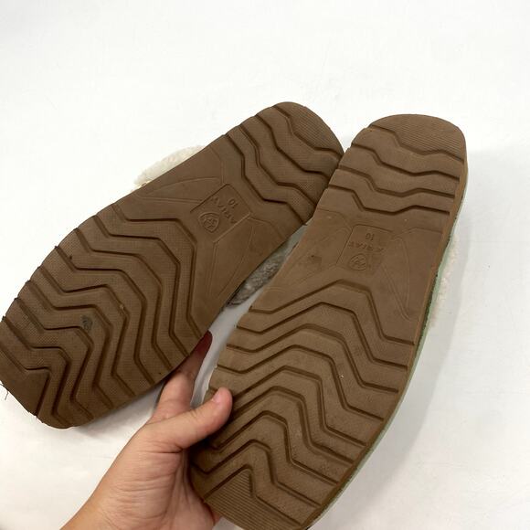 Ariat Cow Print Calf Hair Slippers - Picture 5 of 5